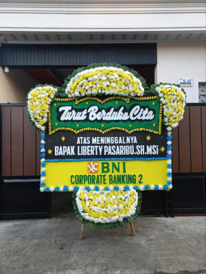 Papan Bunga Duka di Siding